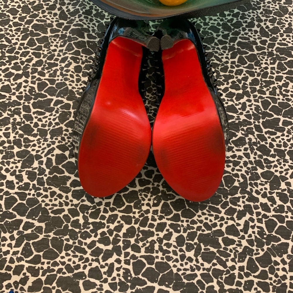 Beautiful Red bottom high heels!! - Picture 5 of 6